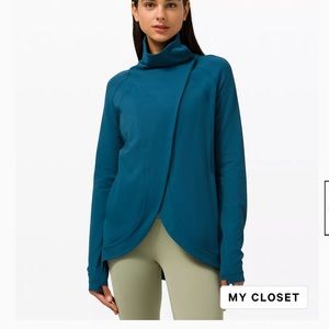 Lululemon Rulu Rally Wrap size 8. Blue Borealis